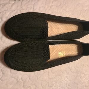 Black Women's Knit Loafers Sz 37